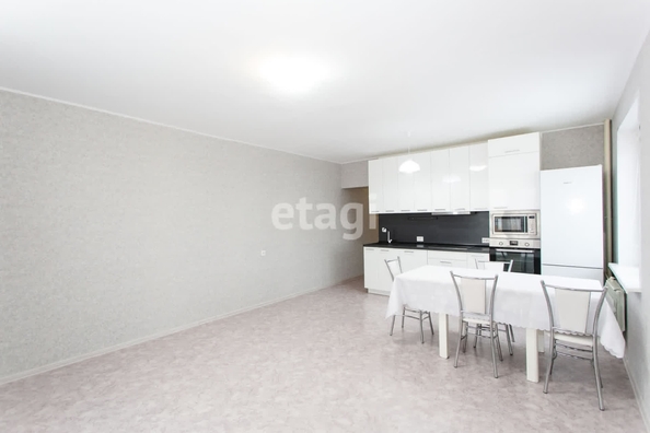 
   Продам 2-комнатную, 56.14 м², Александра Чистякова ул, 4

. Фото 4.