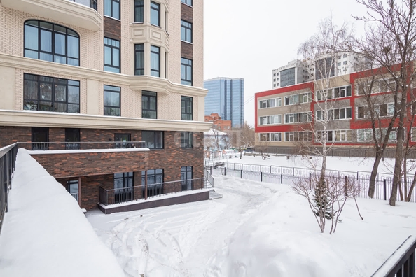 
   Продам 2-комнатную, 60.3 м², Щетинкина ул, 18

. Фото 25.