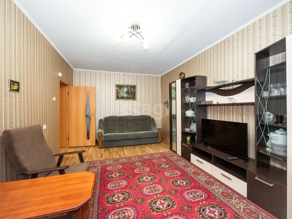
   Продам 2-комнатную, 61.2 м², Адриена Лежена ул, 25

. Фото 4.