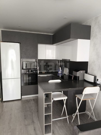 
   Продам 2-комнатную, 50 м², Зорге ул, 273

. Фото 1.
