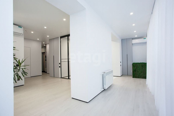 
   Продам 2-комнатный апартамент, 57 м², Обская ул, 46/2

. Фото 14.