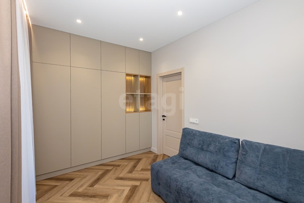 
   Продам 3-комнатную, 88.2 м², Коммунистическая ул, 10

. Фото 27.