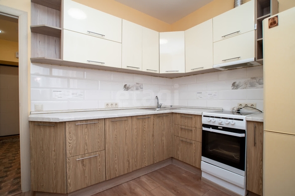 
  Продается 1-комн. квартира, 35.5 м², Петухова ул, д. 6/4
. Фото 2.