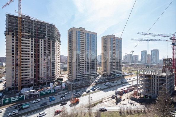 
   Продам 2-комнатную, 63.7 м², Семьи Шамшиных ул, 4

. Фото 4.