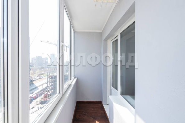 
   Продам 2-комнатную, 63.7 м², Семьи Шамшиных ул, 4

. Фото 2.