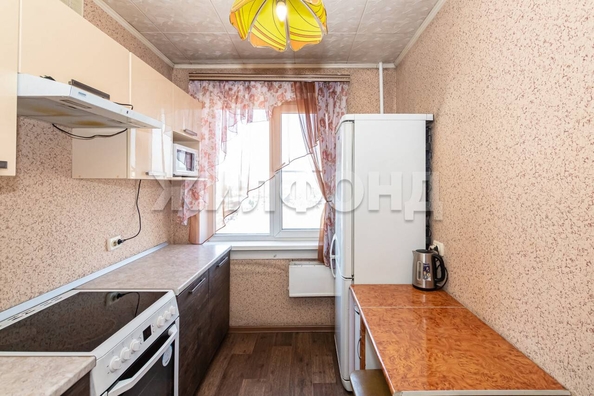 
   Продам 2-комнатную, 46.4 м², Доватора ул, 13

. Фото 2.