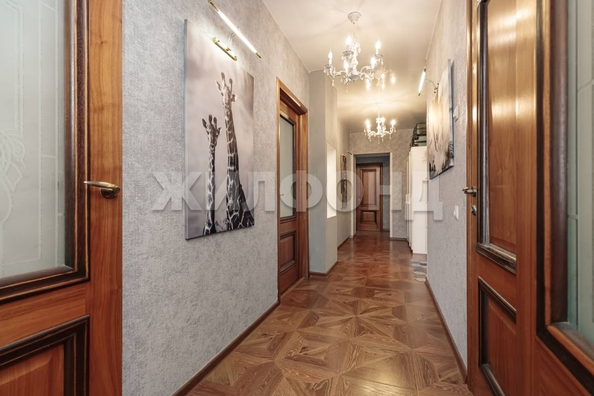 
  Продается 3-комн. квартира, 98.2 м², Военная ул, д. 16
. Фото 2.