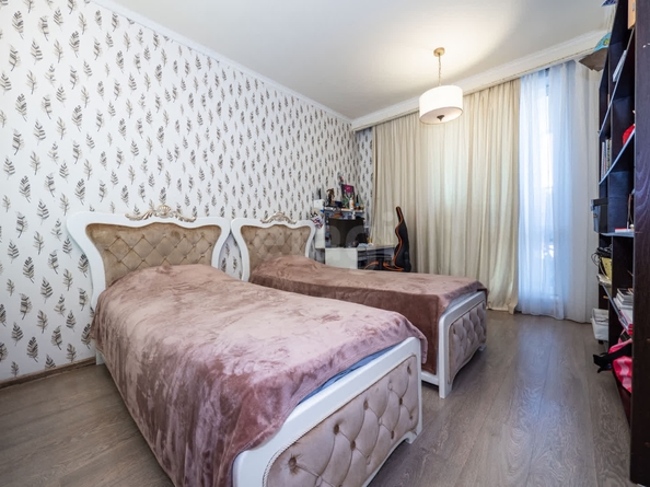 
   Продам 3-комнатную, 100.1 м², Дуси Ковальчук ул, 248

. Фото 23.
