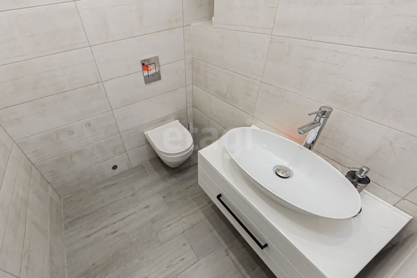 
   Продам 3-комнатную, 83 м², 2-я Обская ул, 71/1

. Фото 15.