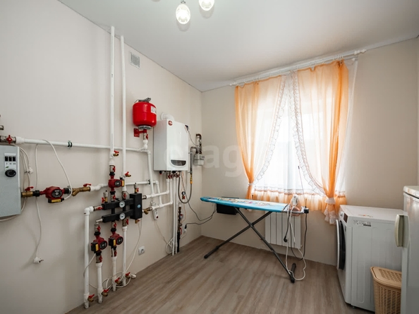 
   Продам дом, 289.8 м², Новосибирск

. Фото 27.