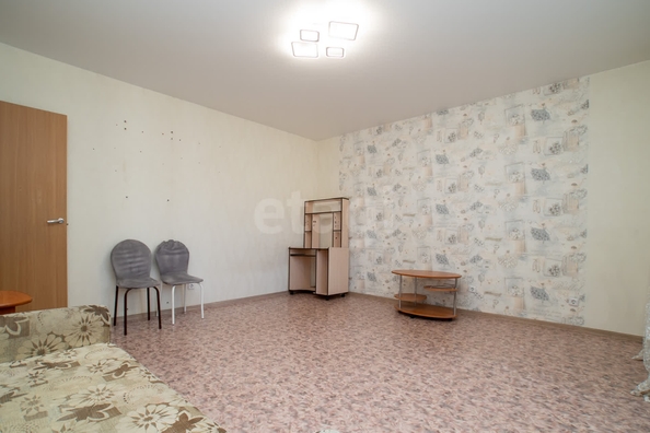 
   Продам 3-комнатную, 76.9 м², Петухова ул, 14/5

. Фото 9.