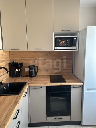 
  Сдается 3-комн. квартира, 56.5 м², Новогодняя ул, д. 40
. Фото 3.