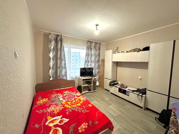 
   Продам 1-комнатную, 34 м², Красных Зорь ул, 3

. Фото 2.
