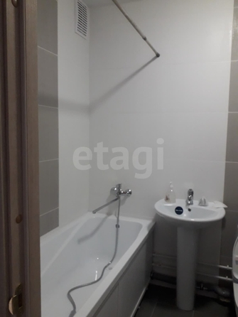 
  Сдам в аренду 1-комнатную квартиру, 38 м², Новосибирск

. Фото 4.