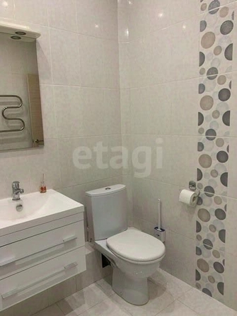 
   Продам 1-комнатную, 43 м², Кошурникова ул, 29/5

. Фото 1.