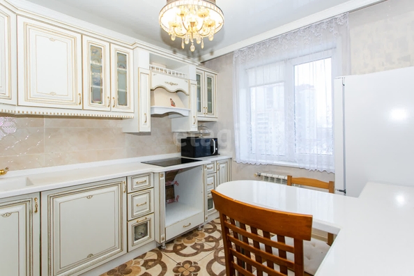 
   Продам 4-комнатную, 77.1 м², Тульская ул, 90

. Фото 2.