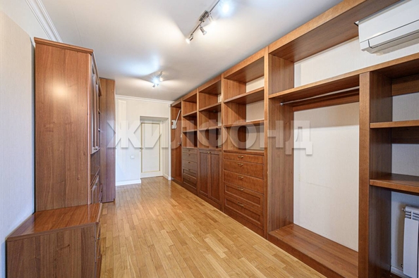 
   Продам 3-комнатную, 151.1 м², Советская ул, 56

. Фото 13.