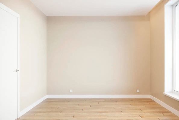 
   Продам 3-комнатную, 61.8 м², Коминтерна ул

. Фото 24.