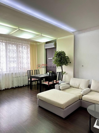 
  Сдам в аренду 2-комнатную квартиру, 68 м², Новосибирск

. Фото 3.