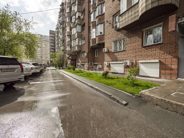 
   Продам 3-комнатную, 90 м², Красный пр-кт, 99

. Фото 36.