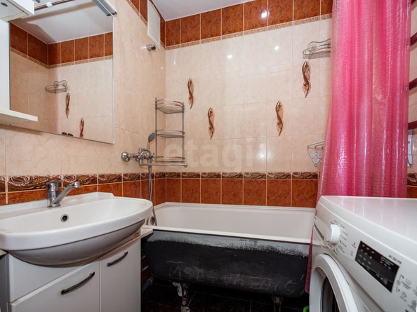 
   Продам 3-комнатную, 59.5 м², Объединения ул, 96/1

. Фото 13.