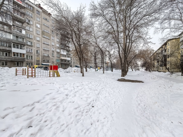 
   Продам 3-комнатную, 59.5 м², Объединения ул, 96/1

. Фото 26.