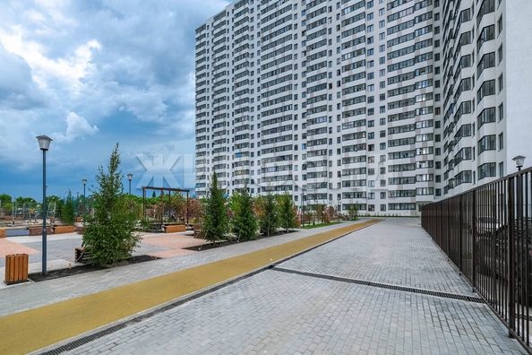 
   Продам 2-комнатную, 56 м², Бородина ул, 56

. Фото 24.