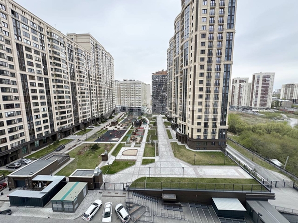 
   Продам 2-комнатную, 68.9 м², Дуси Ковальчук ул, 244

. Фото 1.