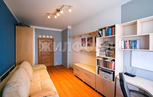 
   Продам 3-комнатную, 80.5 м², Народная ул, 32

. Фото 9.
