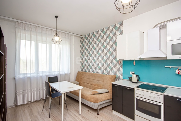 
   Продам 1-комнатную, 45.2 м², Выборная ул, 99/7

. Фото 1.