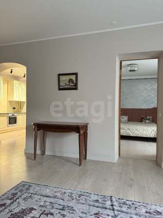 
  Сдается 3-комн. квартира, 100 м², Державина ул, д. 14
. Фото 8.