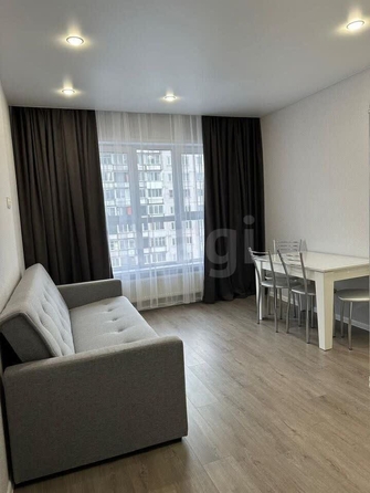 
  Сдам в аренду 2-комнатную квартиру, 42 м², Новосибирск

. Фото 1.