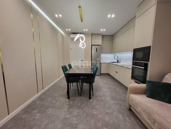 
   Продам 4-комнатную, 72.2 м², Фабричная ул, 65

. Фото 7.