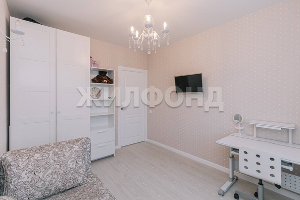 
   Продам 3-комнатную, 74.1 м², Приморская ул, 10/1

. Фото 4.