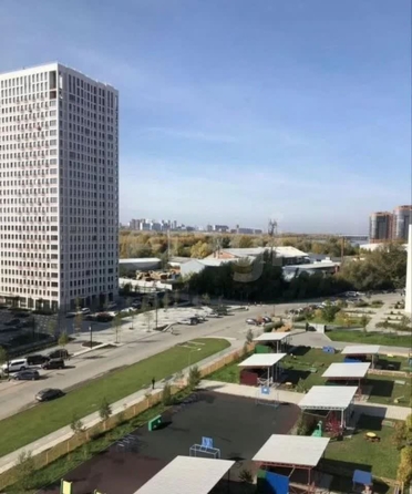 
  Продается 3-комн. квартира, 75.3 м², Большевистская ул, д. 112
. Фото 1.