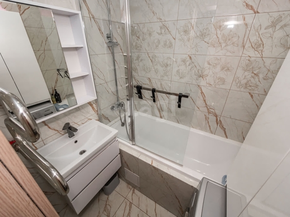 
   Продам 3-комнатную, 69.5 м², Военного городка тер, 772

. Фото 10.