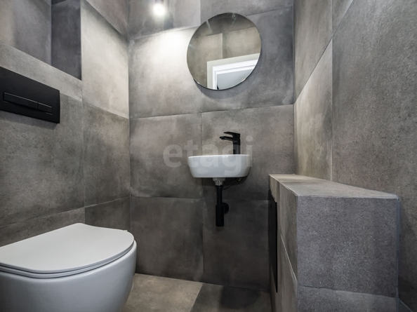 
  Продается 2-комн. квартира, 65 м², Бориса Богаткова ул, д. 201/3
. Фото 4.