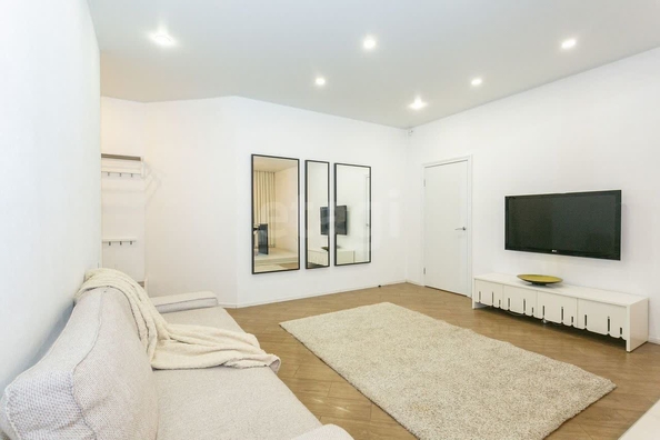 
  Сдается 2-комн. квартира, 69 м², Покрышкина ул, д. 1
. Фото 4.