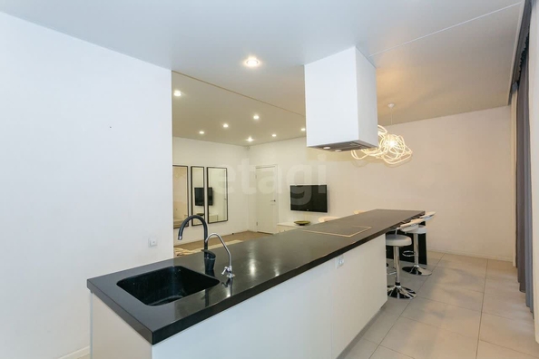 
  Сдается 2-комн. квартира, 69 м², Покрышкина ул, д. 1
. Фото 6.