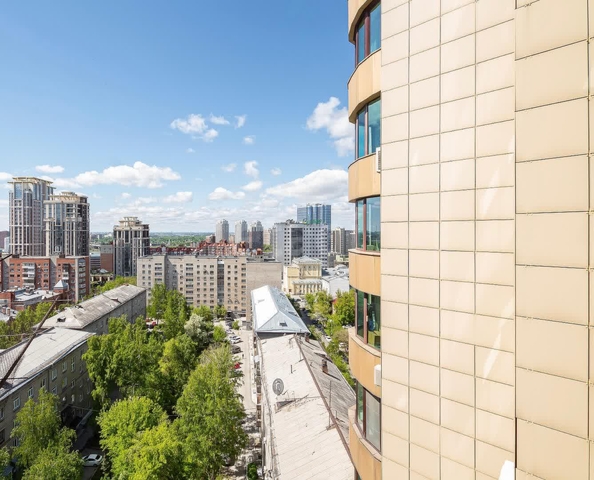 
  Продается 3-комн. квартира, 122.7 м², Урицкого ул, д. 21
. Фото 15.
