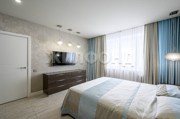 
  Продается 2-комн. квартира, 55.7 м², Есенина ул, д. 67
. Фото 5.