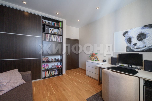 
  Продается 3-комн. квартира, 77 м², Державина ул, д. 77/1
. Фото 17.