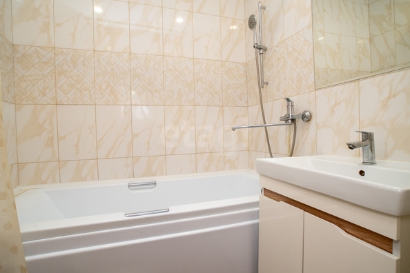 
  Продается 2-комн. квартира, 52.1 м², Титова ул, д. 236/2
. Фото 9.