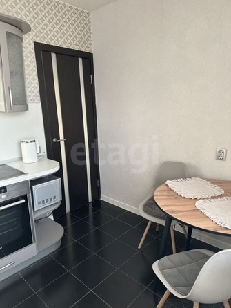 
  Сдается 1-комн. квартира, 36 м², Есенина ул, д. 31/1
. Фото 2.