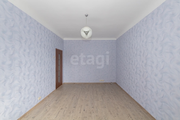 
  Продается 3-комн. квартира, 74.2 м², Героев Труда ул, д. 14
. Фото 7.