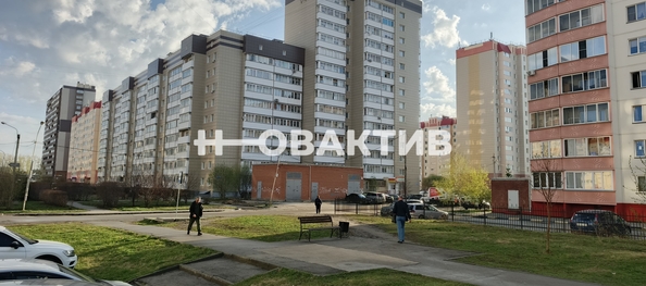
  Сдается торговая площадь, 180 м², Петухова ул, д. 14/4
. Фото 1.