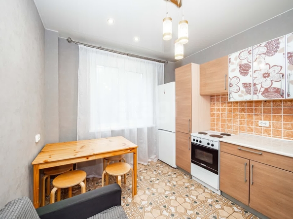 
  Продается 1-комн. квартира, 34.1 м², Есенина ул, д. 8/1
. Фото 3.