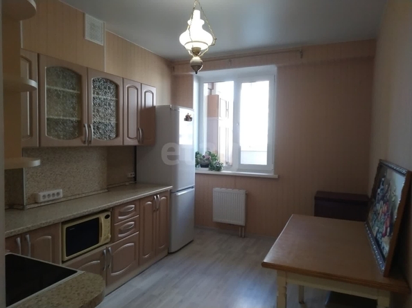 
  Продается 1-комн. квартира, 36.4 м², Петухова ул, д. 14
. Фото 3.