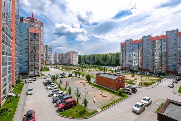 
  Продается 2-комн. квартира, 59.2 м², Петухова ул, д. 156
. Фото 2.