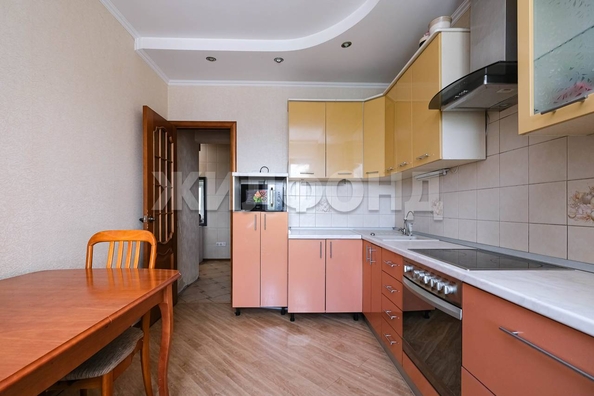 
  Продается 3-комн. квартира, 90 м², Кошурникова ул, д. 8
. Фото 2.